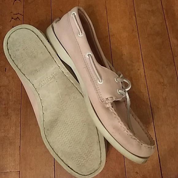 Sperry's - Picture 2 of 4